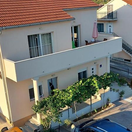 Apartment Anamaria Шибеник Экстерьер фото